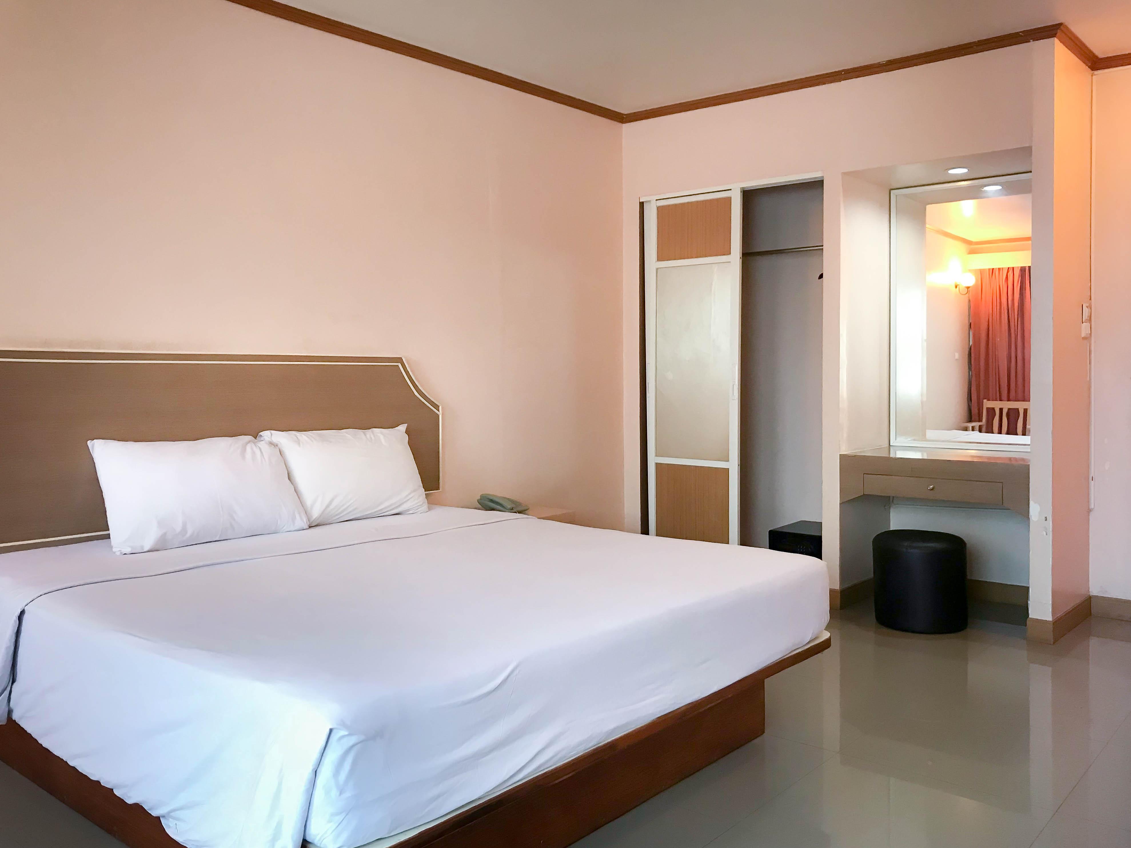 J Two S Pratunam Hotel Bangkok Zewnętrze zdjęcie