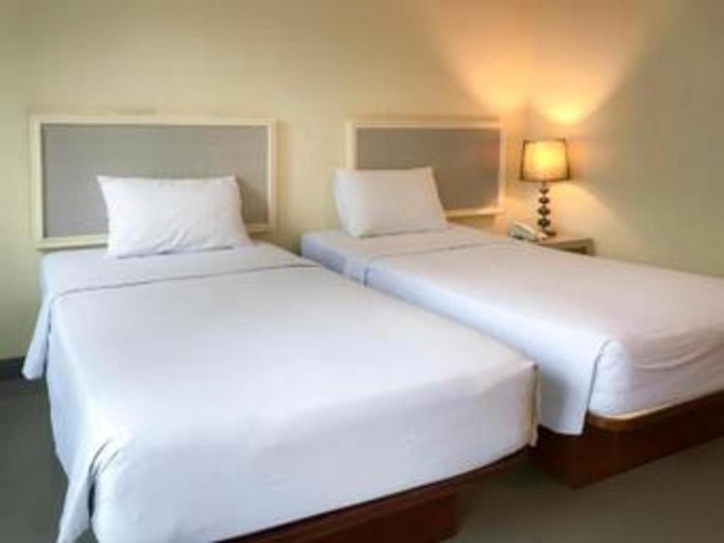 J Two S Pratunam Hotel Bangkok Zewnętrze zdjęcie