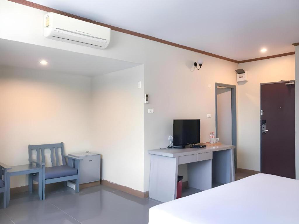 J Two S Pratunam Hotel Bangkok Zewnętrze zdjęcie