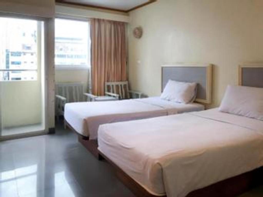J Two S Pratunam Hotel Bangkok Zewnętrze zdjęcie