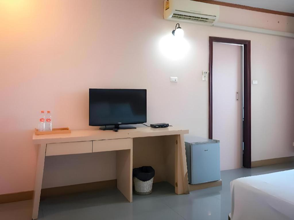 J Two S Pratunam Hotel Bangkok Zewnętrze zdjęcie
