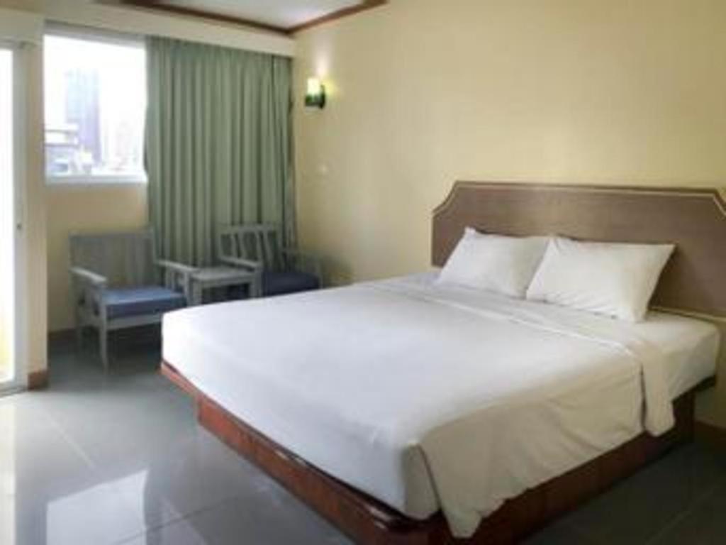 J Two S Pratunam Hotel Bangkok Zewnętrze zdjęcie