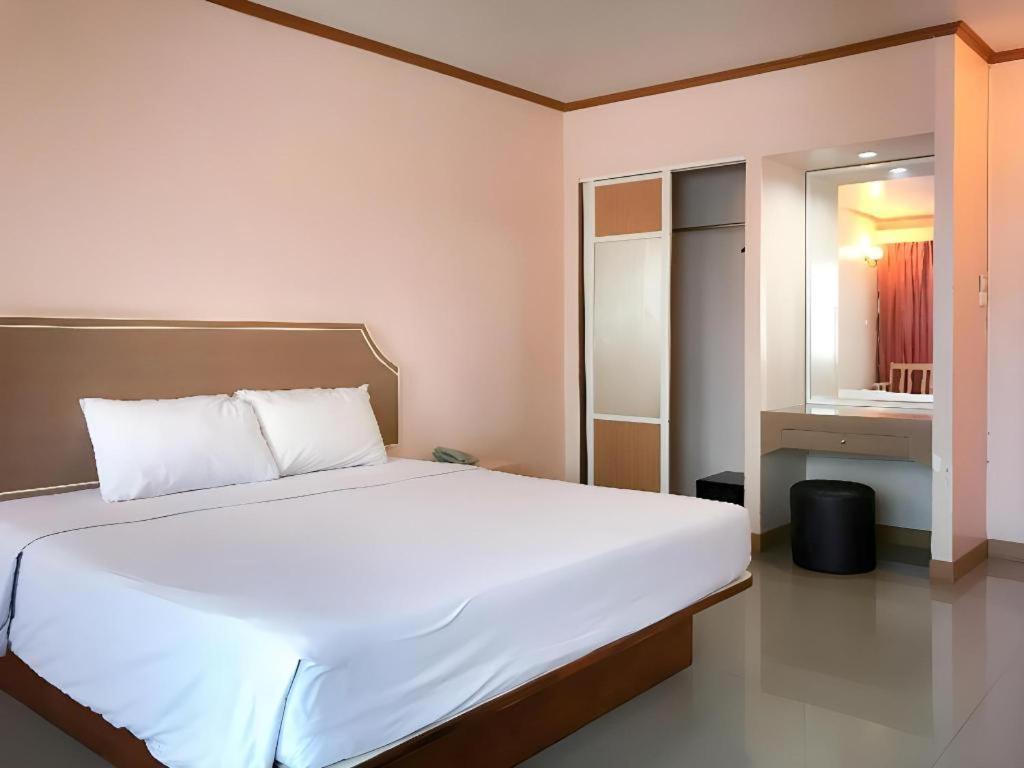 J Two S Pratunam Hotel Bangkok Zewnętrze zdjęcie