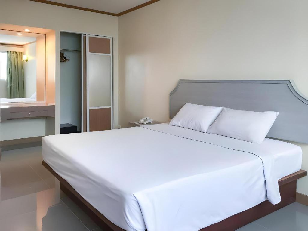 J Two S Pratunam Hotel Bangkok Zewnętrze zdjęcie