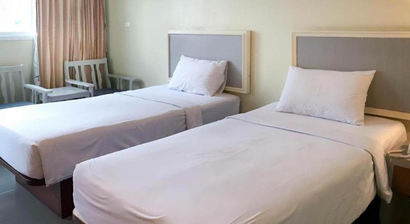 J Two S Pratunam Hotel Bangkok Zewnętrze zdjęcie