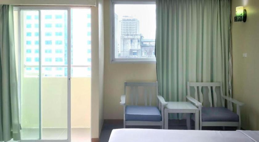 J Two S Pratunam Hotel Bangkok Zewnętrze zdjęcie