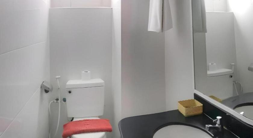 J Two S Pratunam Hotel Bangkok Zewnętrze zdjęcie